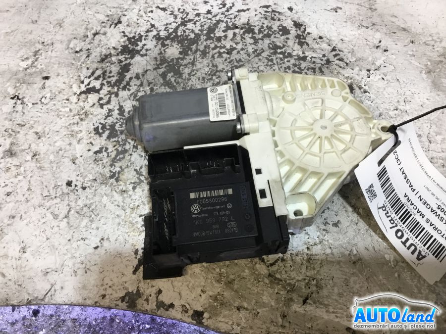 Motoras Macara Dreapta Fata Volkswagen PASSAT 3C2 2005