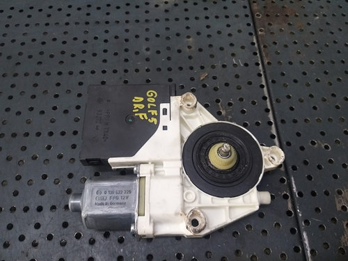 Motoras macara dreapta fata vw golf 5 1k 1k0959792j 1k4837402s 1k0959702m 0130822229