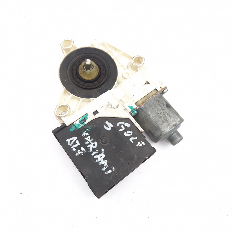 Motoras Macara Dreapta,fata VW GOLF 5 2003 - 2009 1K0959793N, F005S00348, 974627107, 1K5837402AP, 1K0959701AC, 0130822229