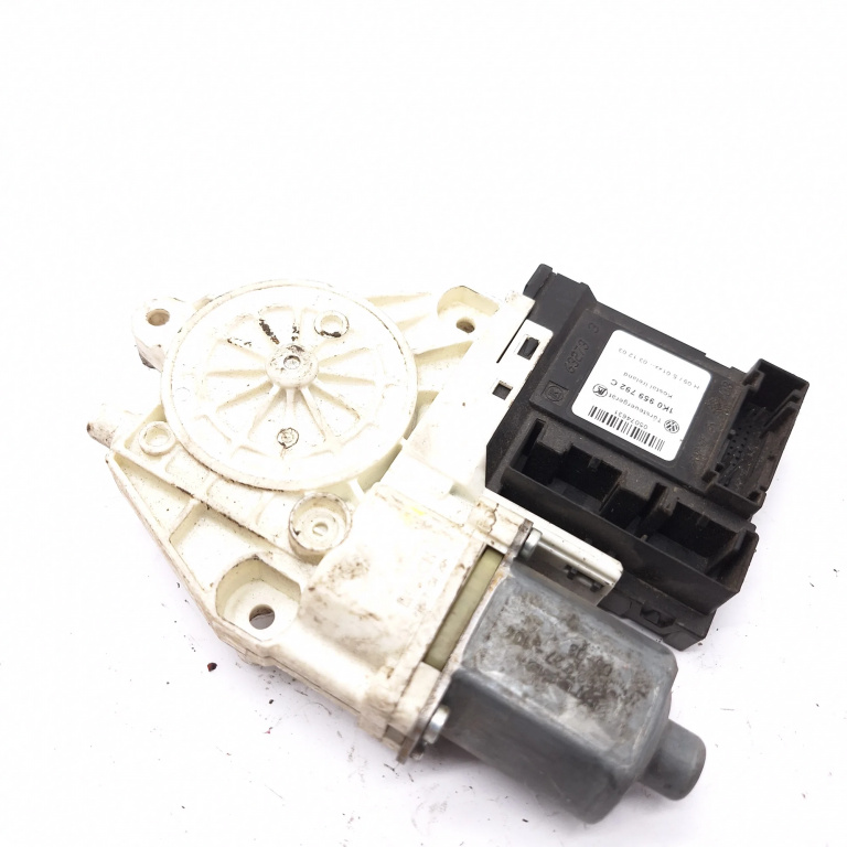 Motoras Macara Dreapta Fata Vw Golf 5 2003-2009 1K0959792C, 05074631, 0130822229, 632733, 63272308, 992727104 Brose,Lk