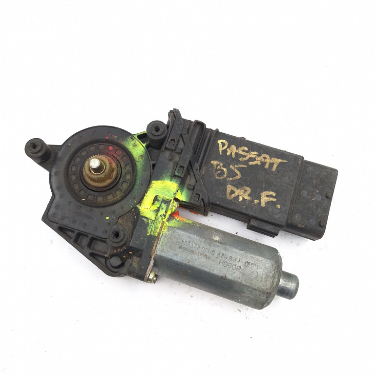Motoras Macara Dreapta Fata Vw Passat B5, B5.5 1996-2005 0130821694, 119107100, 05072500 Bosch, Brose