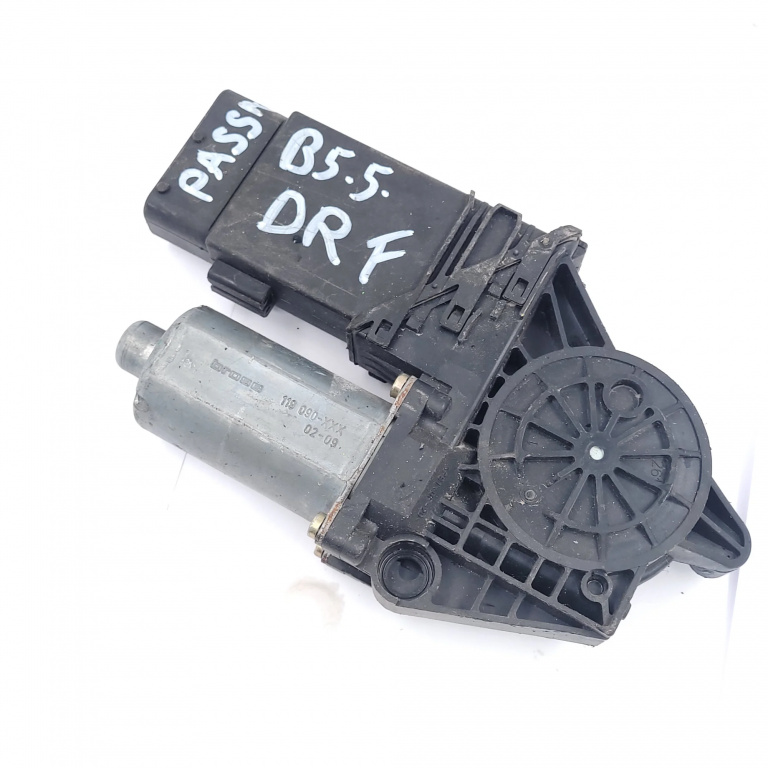Motoras Macara Dreapta,fata VW PASSAT B5, B5.5 1996 - 2005 0130821694, 119090XXX