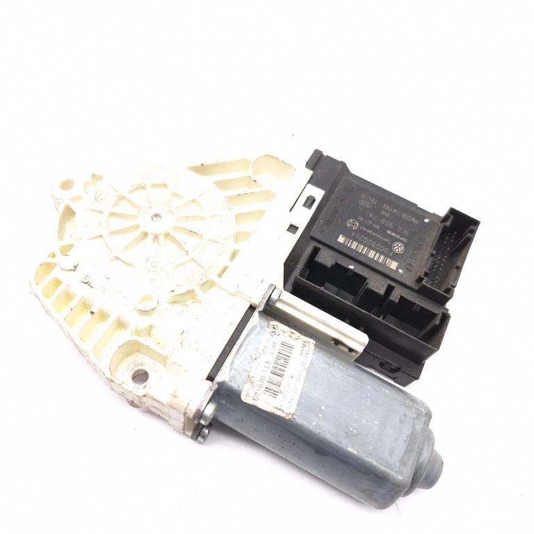 Motoras Macara Dreapta,fata VW PASSAT B6 2005 - 2010 1K0959793L, 1K0959701P, 0536009302, F008800294, 974627103, 981676113, 992729105, 7746015005, 12057430, 940500