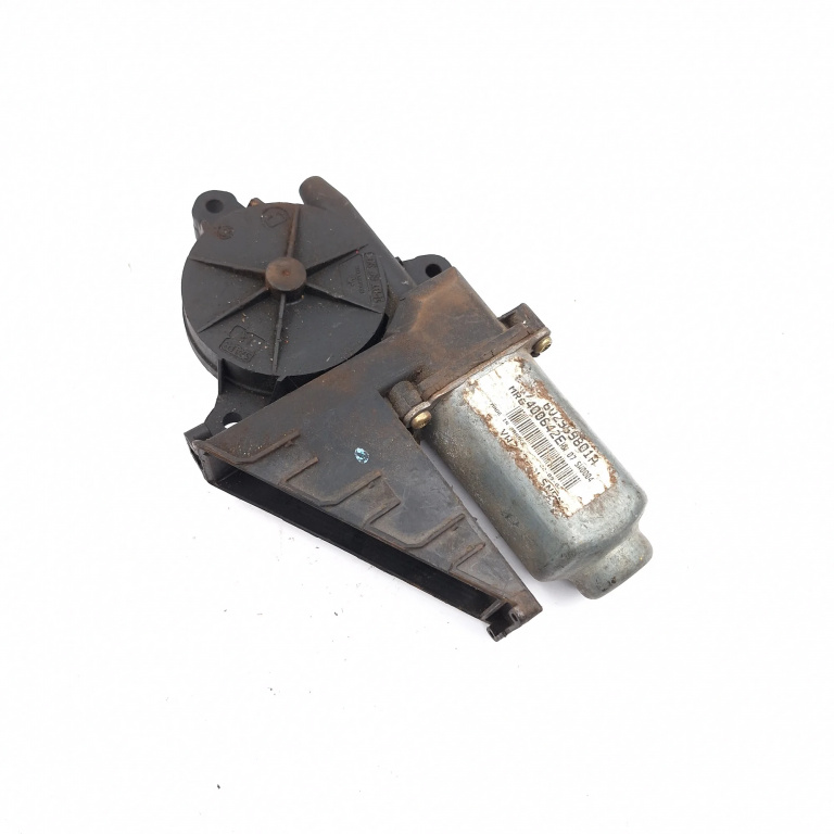Motoras Macara Dreapta,fata VW POLO (9N, 9N3) 2002 - 2010 6Q2959801A, 400642E