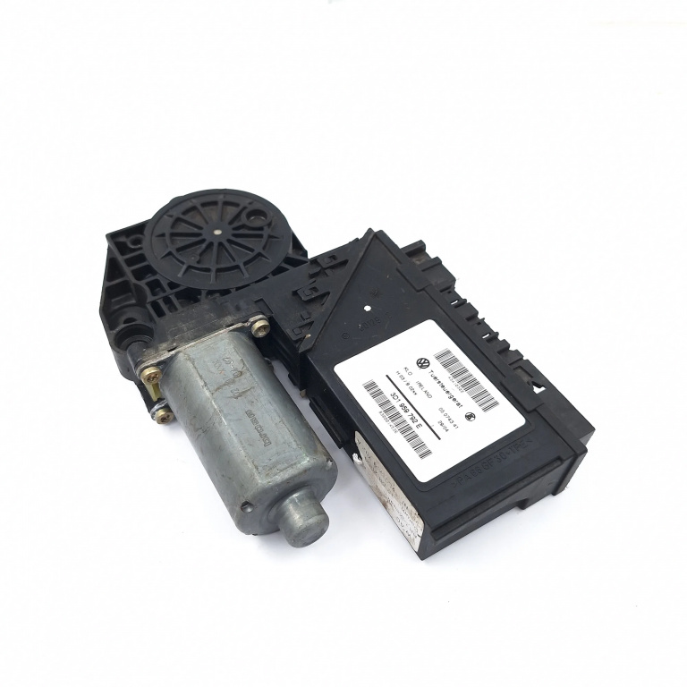 Motoras Macara Dreapta,fata VW TOUAREG (7L) 2002 - 2010 3D1959792E, 0130821765, 8300014536, 0574341, 43410302, 102237XXX