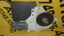 Motoras macara dreapta spate 0130822263 Audi A3 8P...