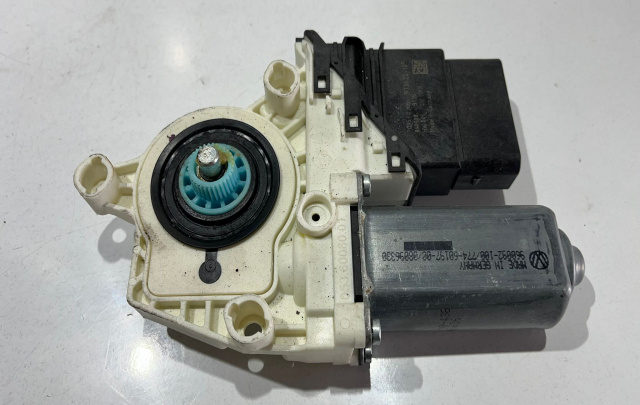 Motoras macara dreapta spate 1k0959704p Volkswagen VW Passat B6 [2005 - 2010]