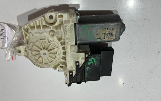 Motoras macara dreapta spate 1k0959704p Volkswagen VW Passat B6 [2005 - 2010]