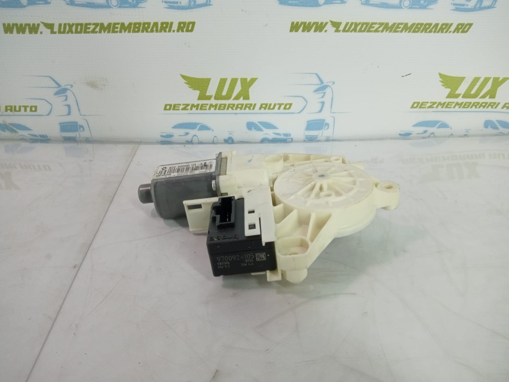Motoras macara dreapta spate 827300001r Renault Laguna 3 [2007 - 2011] 2.0 dci M9R 816