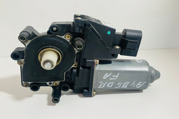 Motoras macara dreapta spate 8D0959802B/0536001401 Audi A4 B5 [1994 - 1999]