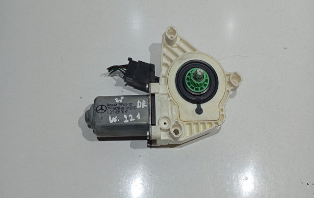 Motoras macara dreapta spate A2218203042 Mercedes-Benz S-Class W221 [2005 - 2009]