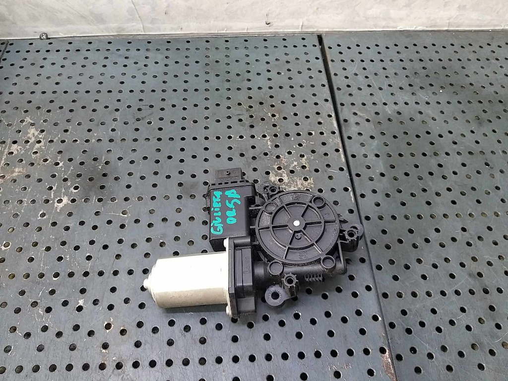 Motoras macara dreapta spate alfa romeo giulietta 940 72019003 5000884