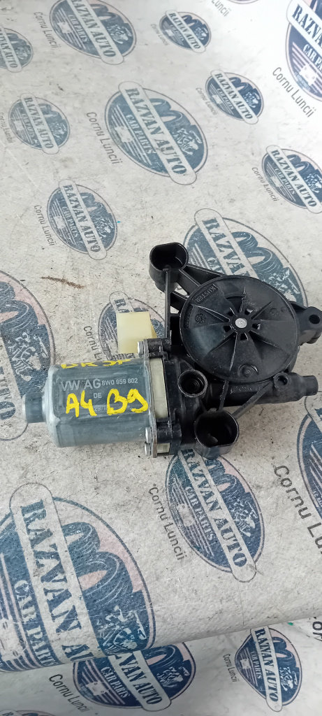 Motoras macara dreapta spate Audi A4 B9, 0130822704