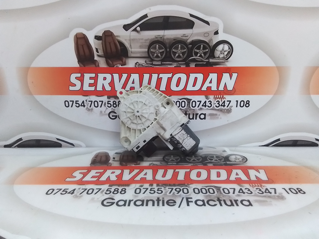 Motoras macara dreapta spate Audi A4 facelift (2011-2015) [B8] 2.0 Motorina 2012