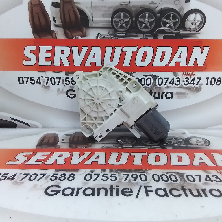Motoras macara dreapta spate Audi Q3 (2011-2017) [8U] 2.0 Motorina 2013, 8K0959812A