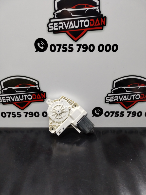 Motoras macara dreapta spate Audi Q5 facelift (2012-2017) [8R] 2.0 Motorina 2013, 8K0959812A