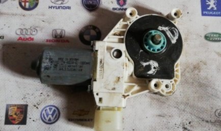 Motoras macara dreapta spate bmw seria 5 518d 520D f10 f11 motor N47D20C dezmembrez