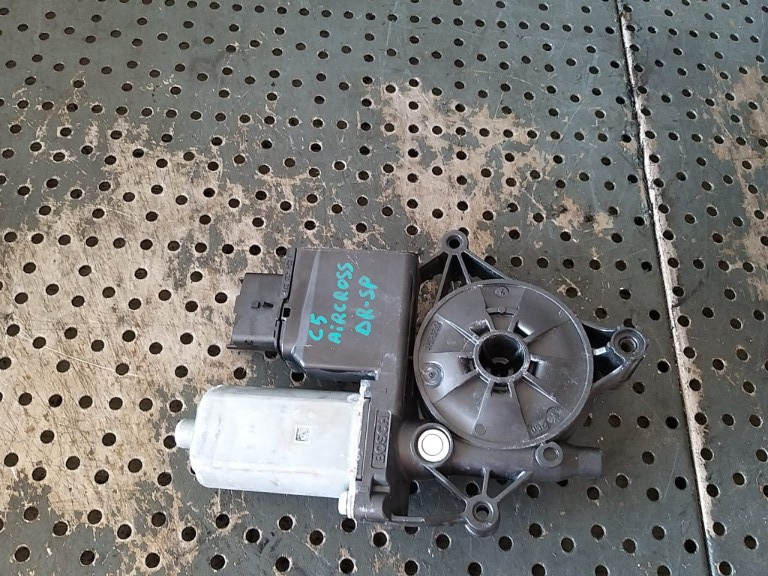 Motoras macara dreapta spate citroen c5 aircross 9828449980 0130824228 1137329068