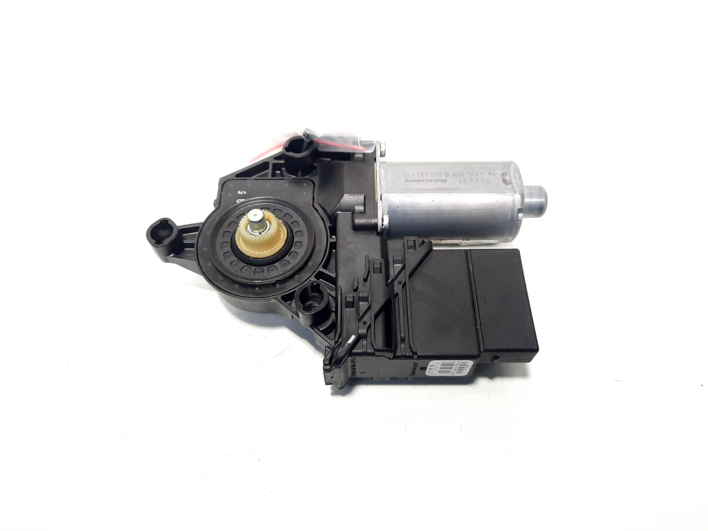 Motoras macara dreapta spate, cod 5K0959704D, Vw Golf 6 (5K1) (id:524013)