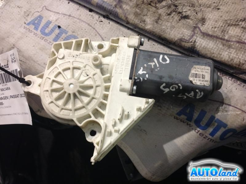 Motoras Macara Dreapta Spate-combi Volkswagen PASSAT 3C2 2005