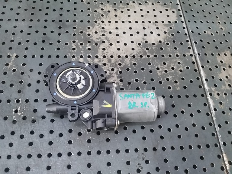 Motoras macara dreapta spate hyundai santa fe 2 0908cm