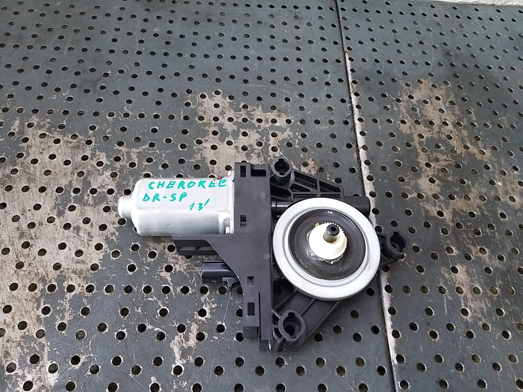 Motoras macara dreapta spate jeep grand cherokee 4 wk wk2 931403103