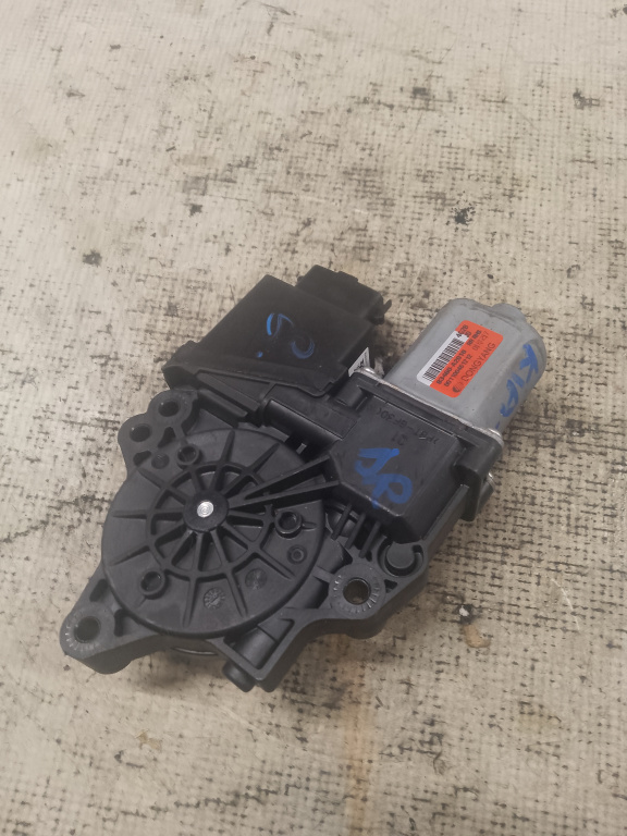 Motoras macara dreapta spate Kia Ceed 2012, 83460A2010