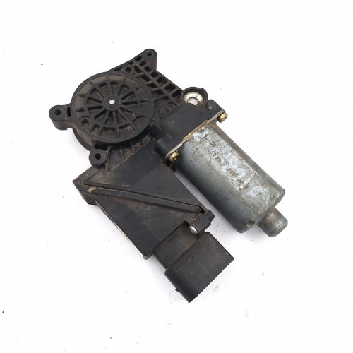 Motoras Macara Dreapta,spate Mercedes-Benz A-CLASS (W168) 1997 - 2004 0130821698, 1198303011, 050731...