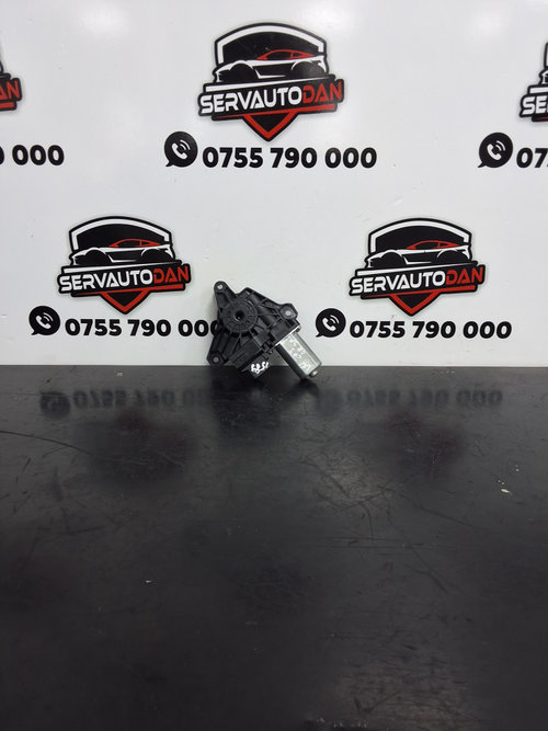 Motoras macara dreapta spate Mercedes-Benz C-Class (2014->) [W205] 1.6 Motorina 2017, A2059060401
