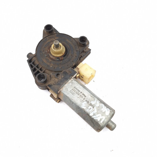 Motoras Macara Dreapta,spate Mercedes-Benz C-CLASS (W203) 2000 - 2007 0130822007, A2038203042, 10404...