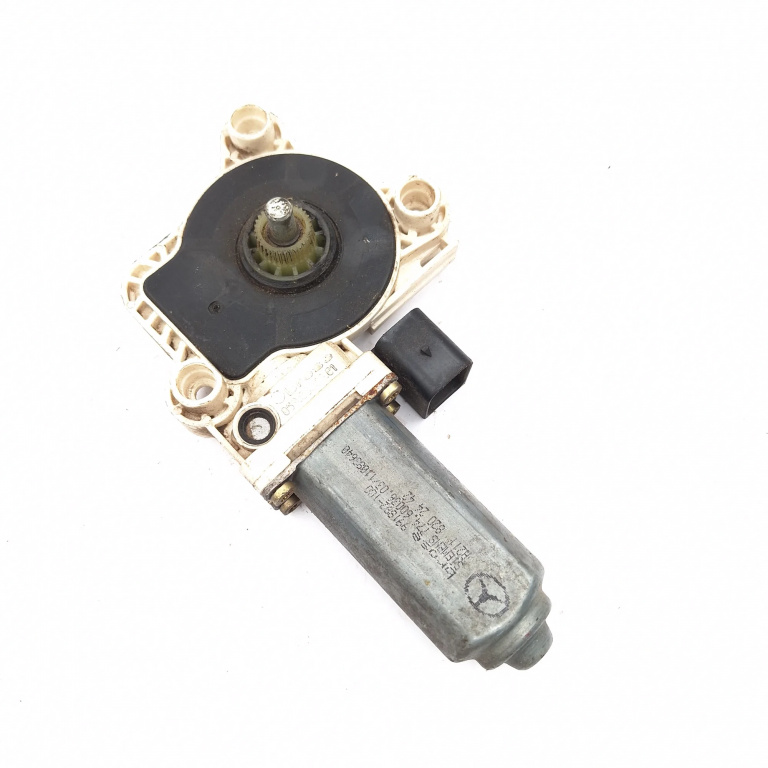 Motoras Macara Dreapta,spate Mercedes-Benz E-CLASS (W211) 2002 - 2009 A2118202442, A 211 820 24 42, 991892100, 991892 100, 774 60036 03, 7746003603, 0536009001, 11083640