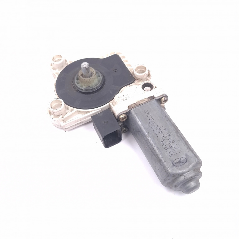Motoras Macara Dreapta,spate Mercedes-Benz E-CLASS (W211) 2002 - 2009 A2118202442, 991893100, 7746003604, 20022642, 0536009002