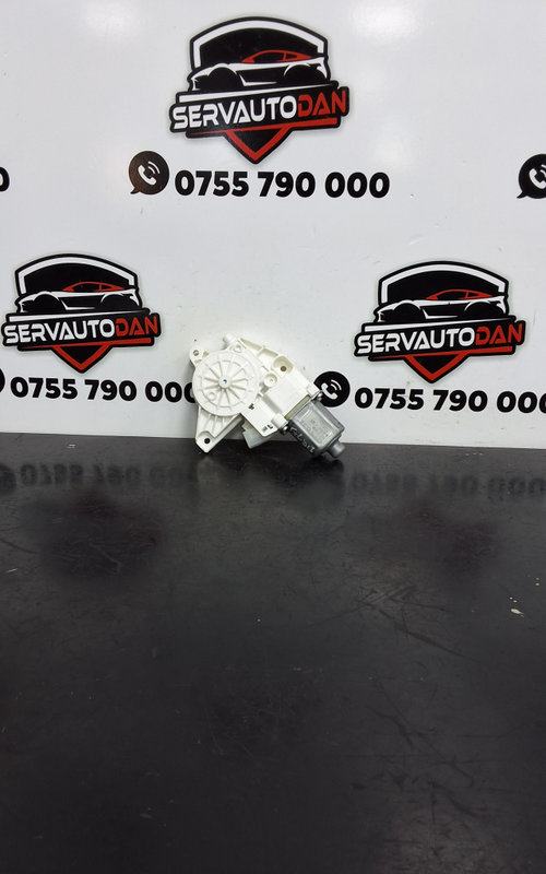 Motoras macara dreapta spate Mercedes-Benz GL (2013-2019) [x166] 3.0 Motorina 2013, A1669060601
