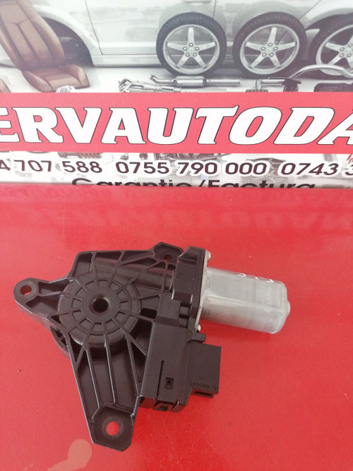 Motoras macara dreapta spate Mercedes-Benz GLE (2015->) [w292] 2.5 Motorina 2013, A2469063100