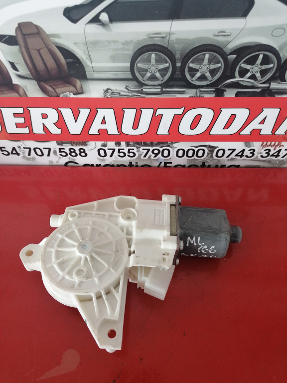 Motoras macara dreapta spate Mercedes-Benz ML (2011->) [w166] 2.2 Motorina 2014, A1669060601