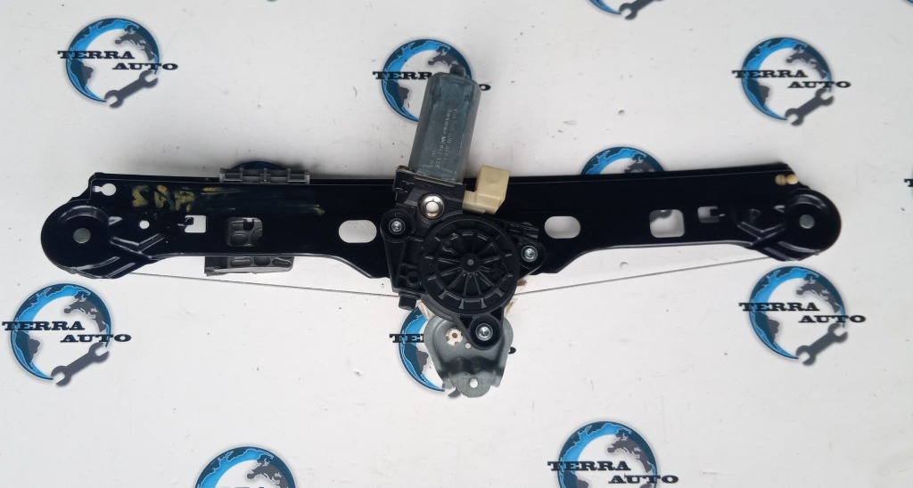 Motoras macara dreapta spate Mercedes C-Class W203 2.2 CDI