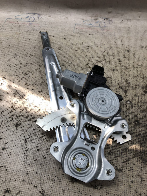 Motoras macara dreapta spate Nissan Juke 2012, 82731DV01B