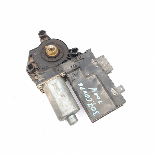 Motoras Macara Dreapta Spate Peugeot 307 2001-2008 0130821766, 5512000172, 102238Xxx Bosch