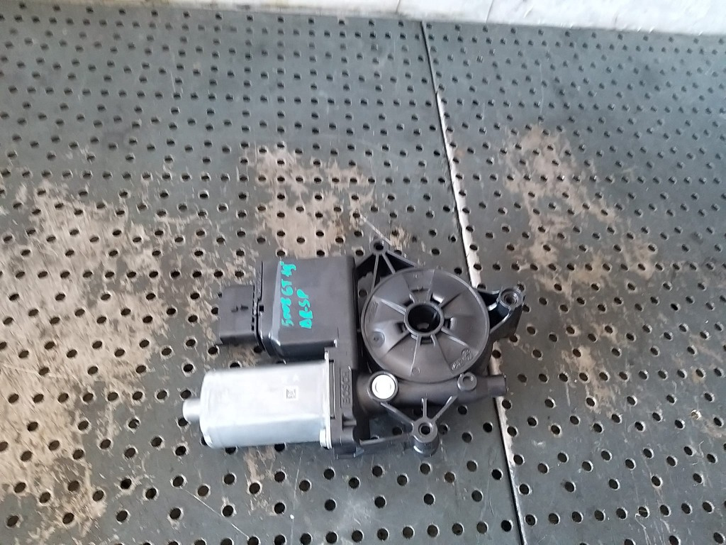 Motoras macara dreapta spate peugeot 5008 2 9829482680 0130824246