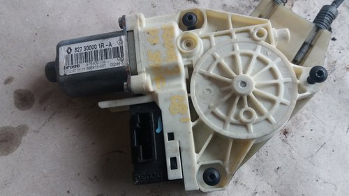 Motoras macara dreapta spate renault laguna 3 2.0b 2007-2018 827300001r-a