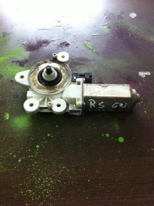 Motoras macara dreapta spate Saab 9-3 2 [2002 - 2007] Sedan 1.9 TD MT (150 hp) (YS3F)