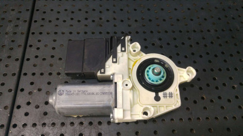 Motoras macara dreapta spate seat leon 1p 996645101 1k0959704g