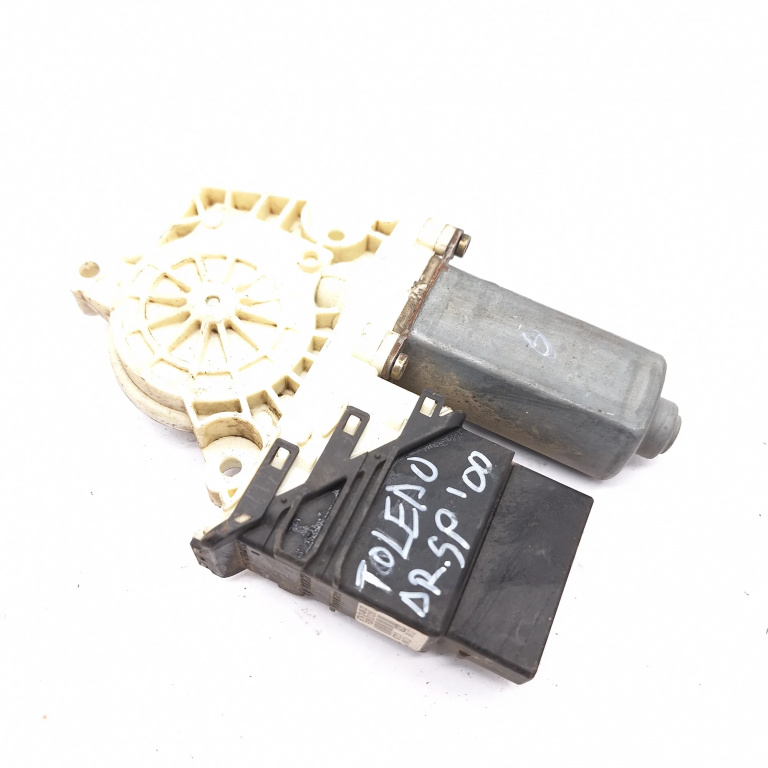Motoras Macara Dreapta,spate Seat TOLEDO Mk 2 (1M) 1998 - 2006 9776101438203, F005S00050, 0536006001, 101388101, 7746002301, 21129632, 97213906, 119434