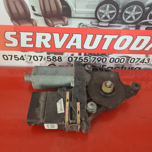Motoras macara dreapta spate Skoda Octavia (1996-2010) 1.9 Motorina 2003, 0130821732