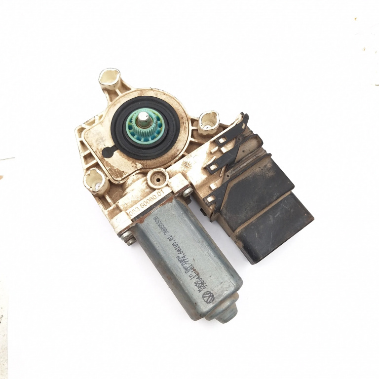 Motoras Macara Dreapta,spate Skoda OCTAVIA 2 (1Z) 2004 - 2013 0536006001, 30055330, 993425200, 05074687, 230505, 242051, 996644101, 7746010501