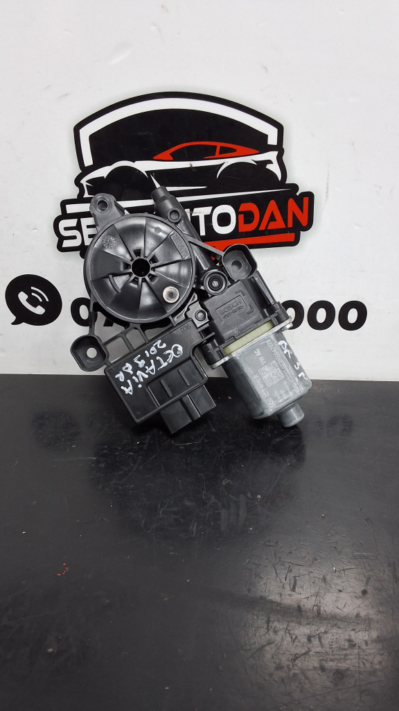 Motoras macara dreapta spate Skoda Octavia 3 facelift (2017-2019) 2.0 Motorina 2019, 5Q0959408A