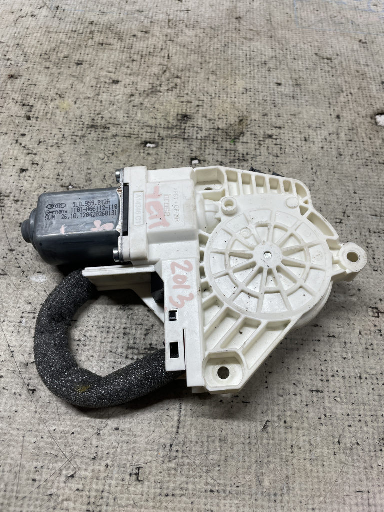 Motoras macara dreapta spate Skoda Yeti 2.0 Motorina 2015, 5L0959812A