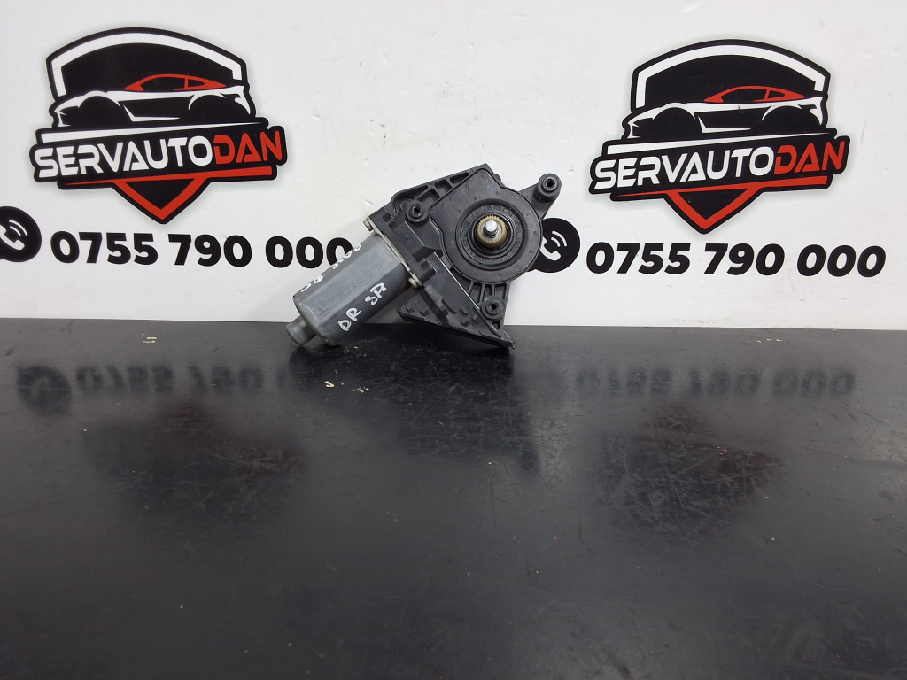 Motoras macara dreapta spate Volkswagen Passat B5 (1996-2005) 1.9 Motorina 2003, 0130821696