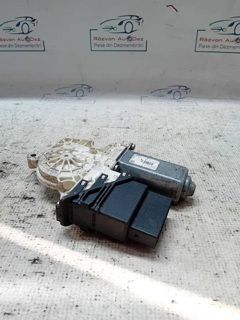 Motoras macara dreapta spate Volkswagen Passat B6 2006, 974228112