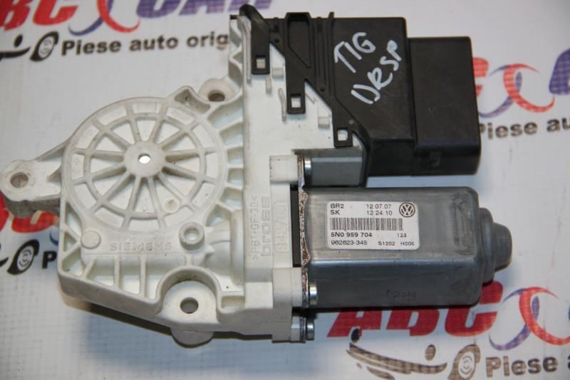 Motoras macara dreapta spate Volkswagen Tiguan 2007-2011 1K0959795E